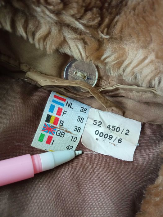 Damska kurtka jesienna przejściowa r 38 kołnierz odpinany