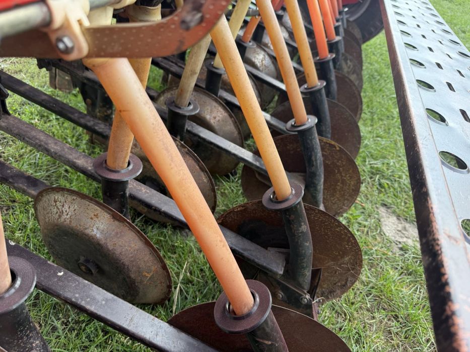 Сівалка зернова дискова причіпна 2.5м SIMULTA JUNKKARI 2500 Каток (сз)