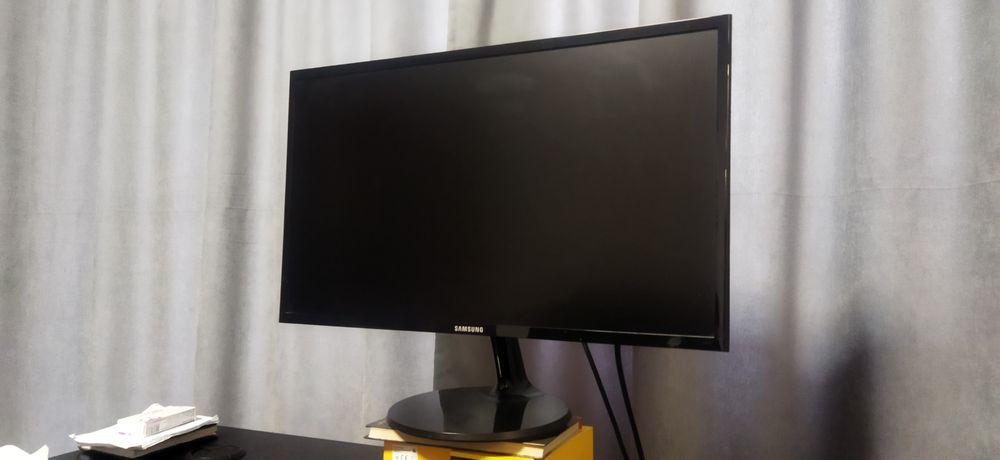 Продам монітор Samsung24 дюйма   стан нового