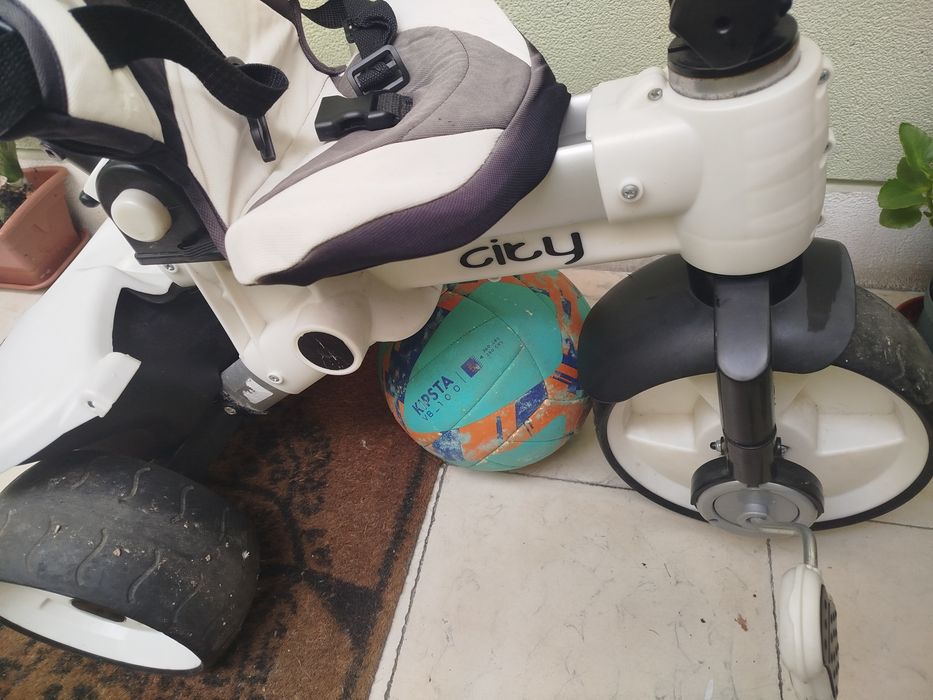 Triciclo infantil