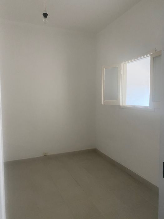 Apartamento T2 na Marinha Grande com bons acessos,
