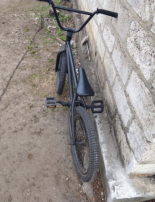 Велосипед BMX REVOLT (трюковий)