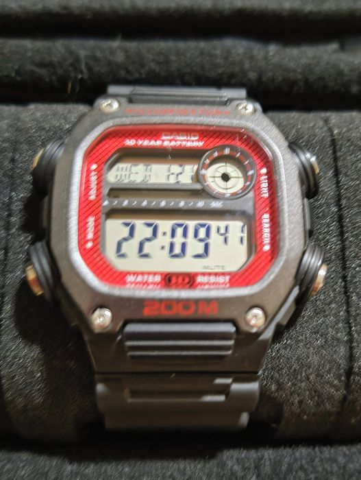 Годинники Casio, Timex, Armitron, чохол-кейс