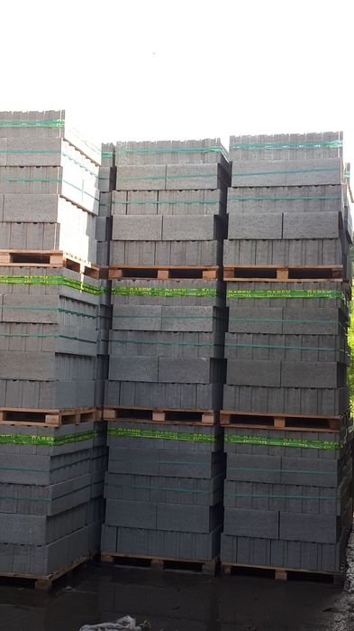 Pustaki betonowe  bloczki murarskie szalunki  szolunkowe