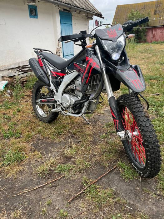 Продам лонсі300срочно