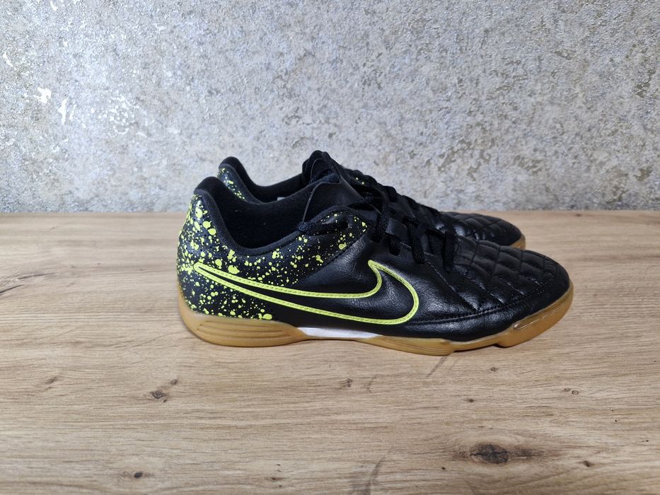 Футзалки Nike Tiempo Rio II IC (38р *24см*)