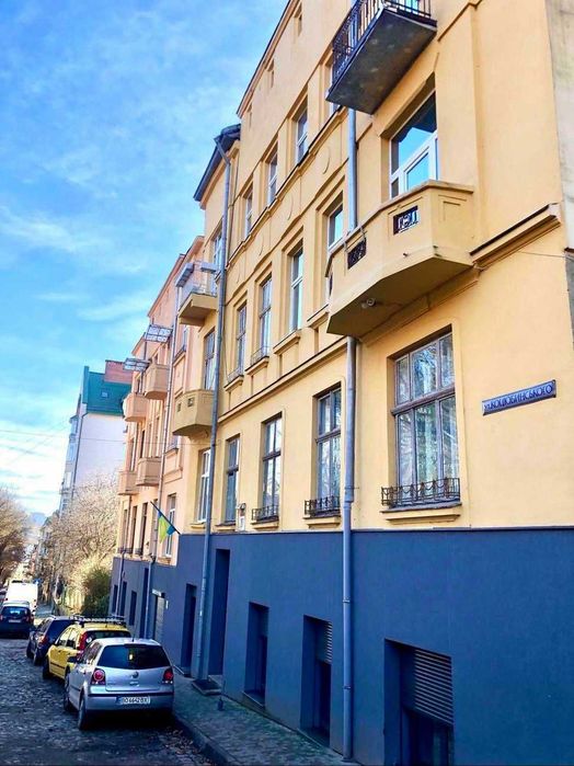 Продаж 3-кім. квартири. вул. Коцюбинського-Центр. 82 000 $.