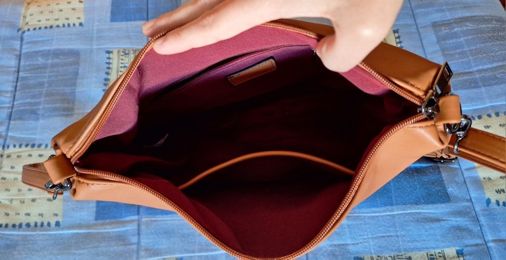 Mala de senhora Camel