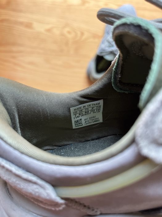 Adidas Ozweego em bom estado