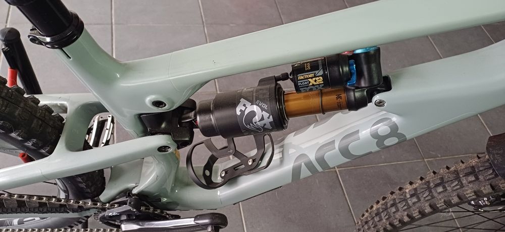 Boas tenho uma arc8 para venda