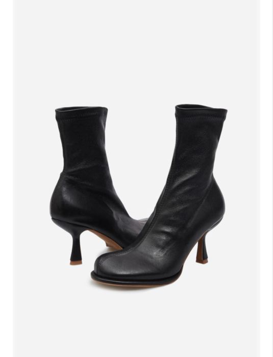 BLANCA БОТІЛЬЙОНИ ЧОРНІ ШКІРЯНІ   40 розмір, вдягала 2 рази.