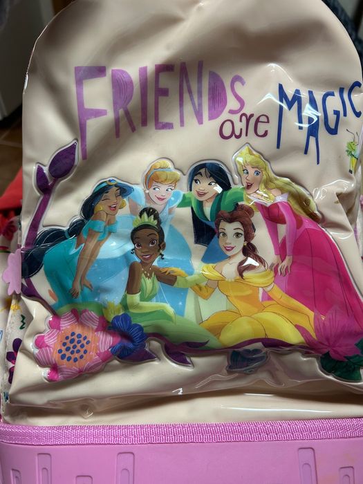 Mochila trolley princesas da Disney. Nova com etiquetas