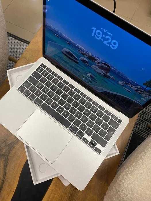 Б/У MacBook Pro 13" М1 8/512GB Silver (MYDC2) Late 2020