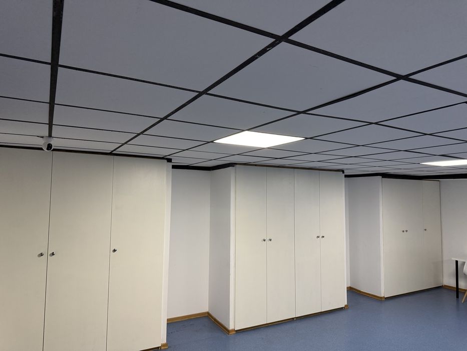 Alugam - se gabinetes  no Lumiar o maior  com 54 metros quadrados.