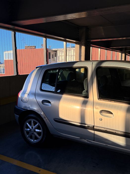 Renault Clio II 1.2 RXE – Gasolina | Ano 2000