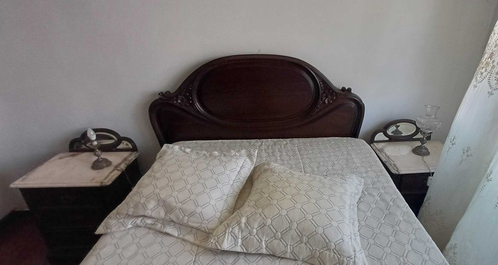 Mobília Quarto | Cómoda | Mesas Cabeceira | Cama | Roupeiro