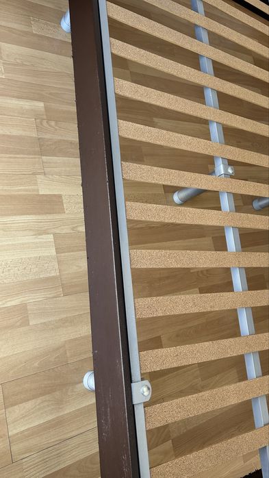 Estrutura cama de casal com estrado