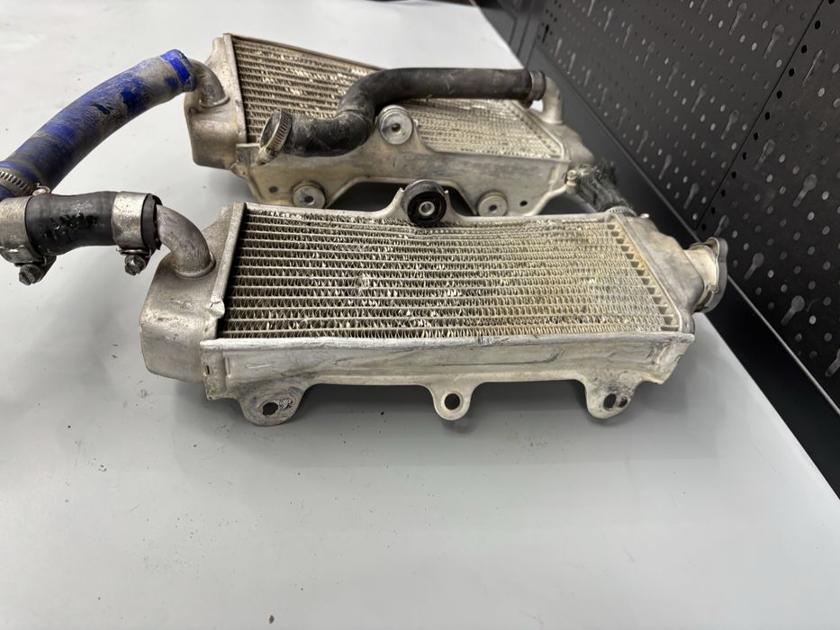 Komplet Chłodnic Chłodnica Lewa Prawa YAMAHA YZF250 R 10-13