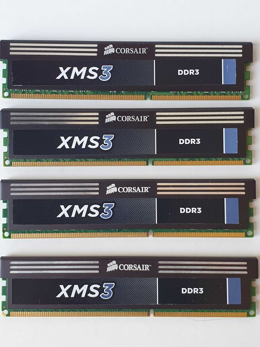 Corsair  DDR3  XMS3 4 GB (2х2GB) DDR3 1600 МГц CMX4GX3M2A1600C9