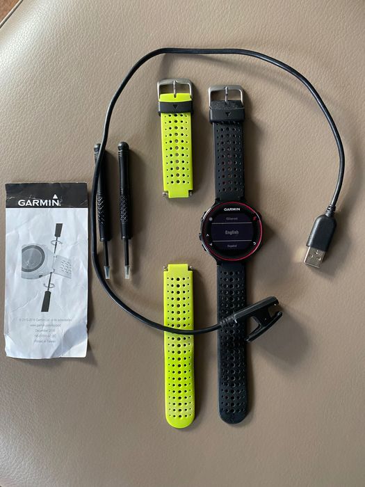 Smartwatch Garmin Forerunner 235