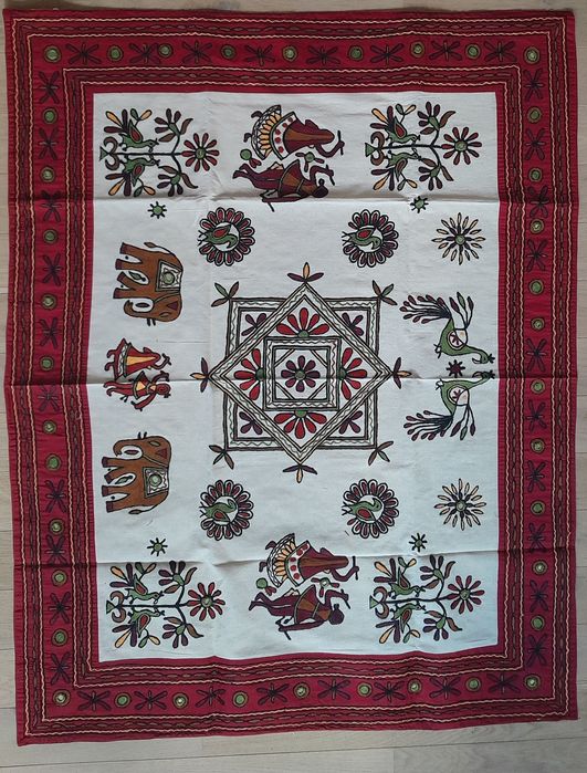 Pano indiano/ Toalha em linho bordado à mão-comp-  1,12m- larg 87cm