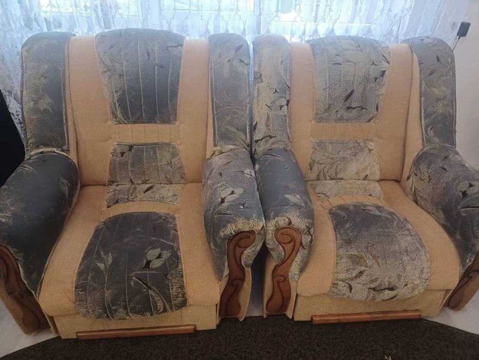 Крісла б/у 500 2шт