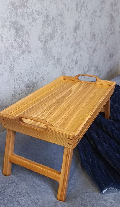 Столик для сніданку. Столик кавовий.