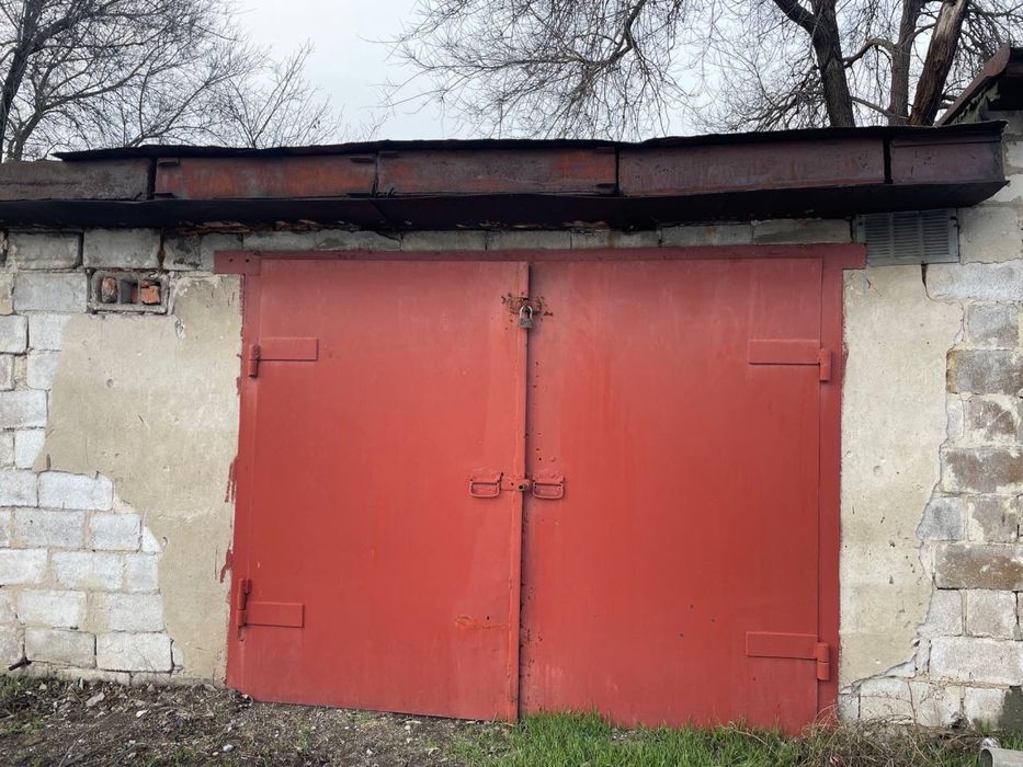 Срочно продам гараж , военстрой