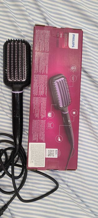 Электро-расческа Щетка-выравниватель PHILIPS BHH880/00