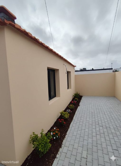 Moradia T2 Em Oliveira Do Douro