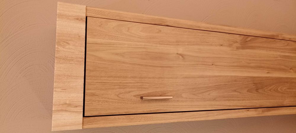 Szafka wisząca raflo z Black Red White