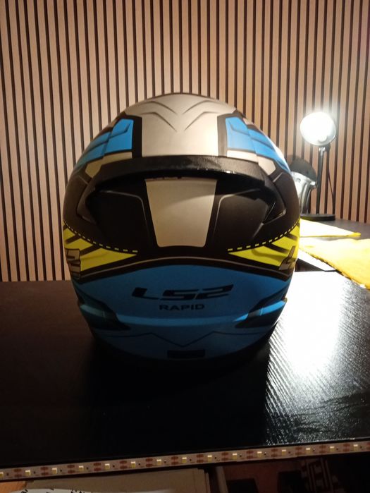 Kask motocyklowy.