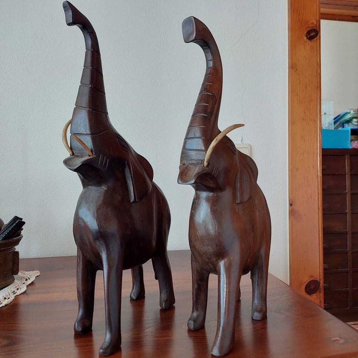 Elefantes em Pau-Preto | Artesanato de São Tomé e Príncipe