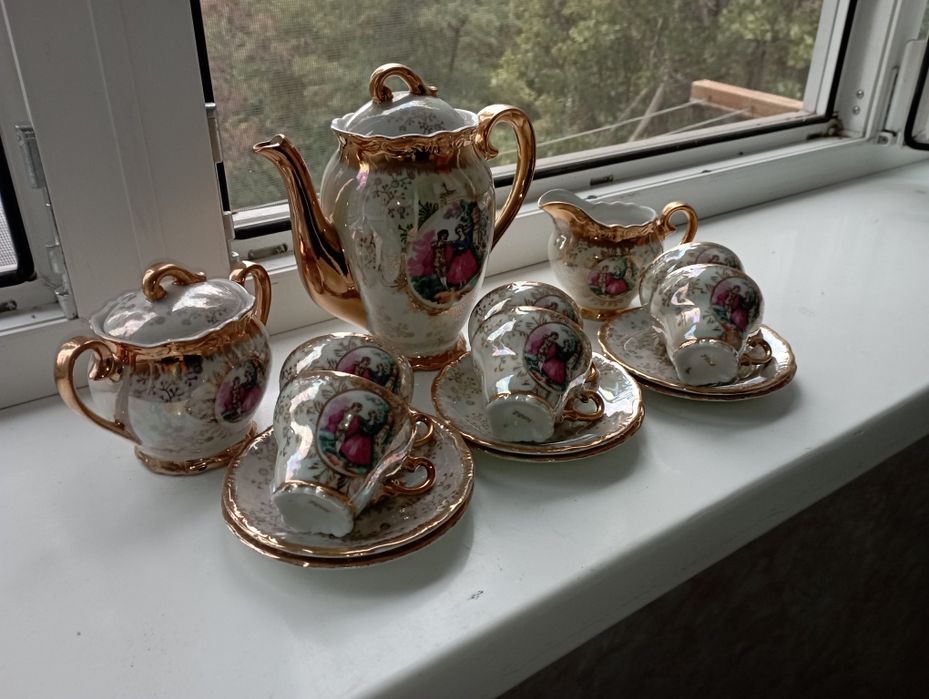 Сервиз на шесть персон. Производство Япония  70 годы.