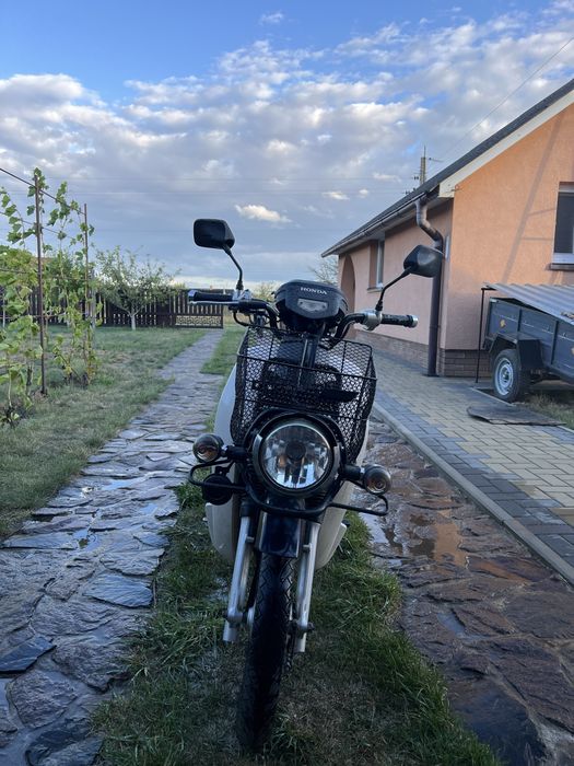 Продаж Honda Super Cub