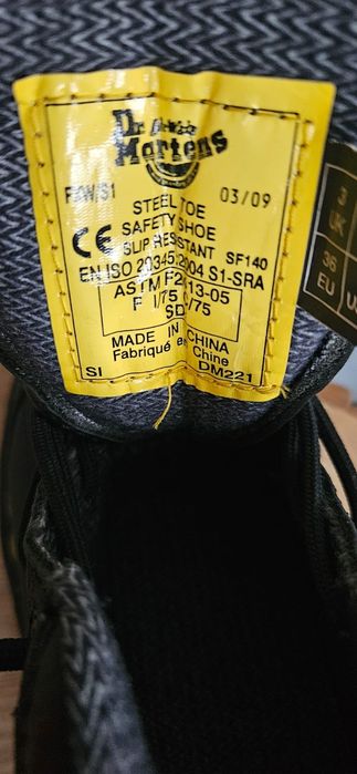Glany Dr. Martens