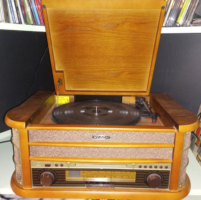 Gramofon HYUNDAI Retro