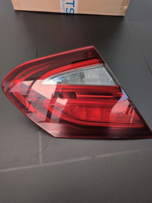 Farol traseiro esquerdo Mercedes C220 Coupé