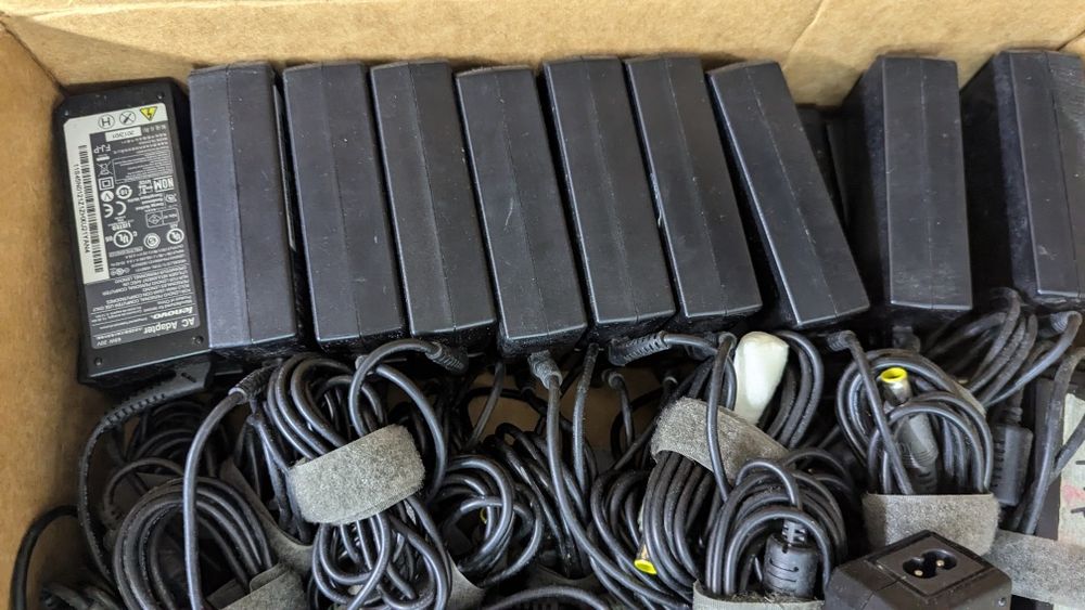 Блок живлення Lenovo 65 W