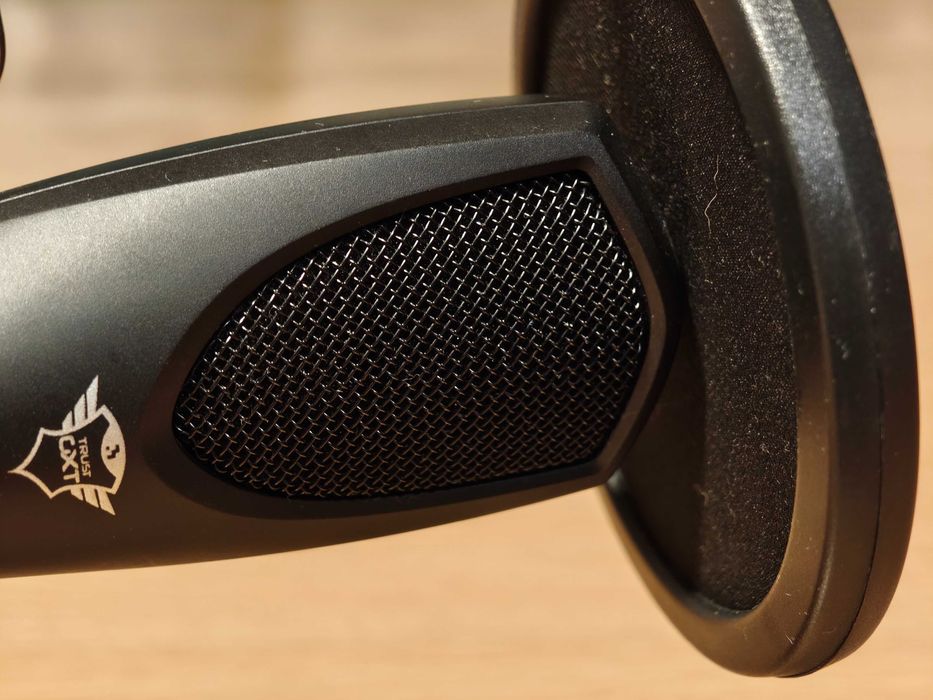 Mikrofon Trust GXT ze statywem