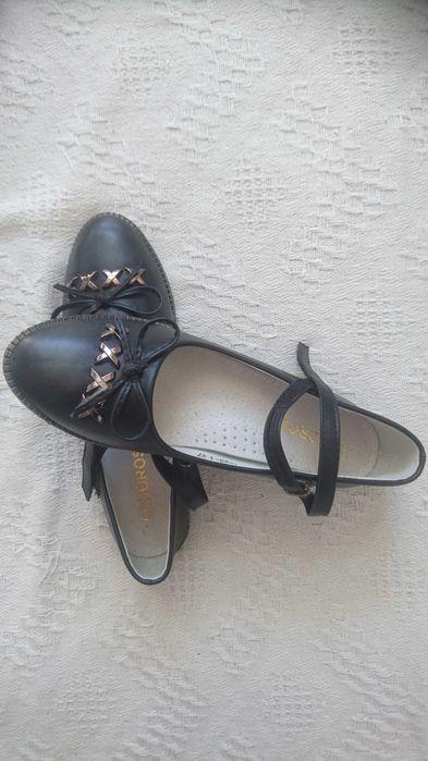 Знижка!!!Продам взуття для дівчаток