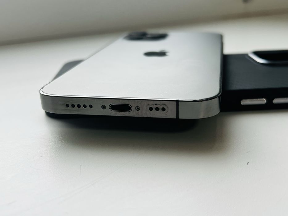 iPhone 12 pro 128gb стан чудовий iOS 19!