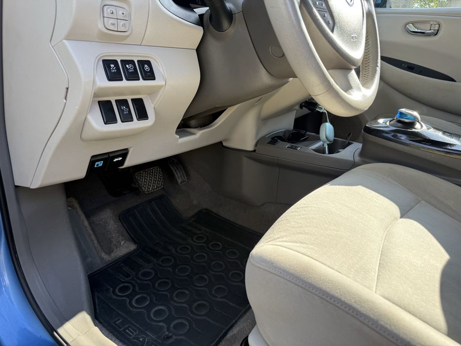 Nissan Leaf 2012