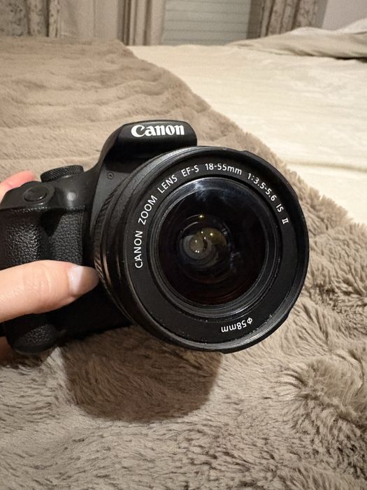 Canon EOS Rebel T7