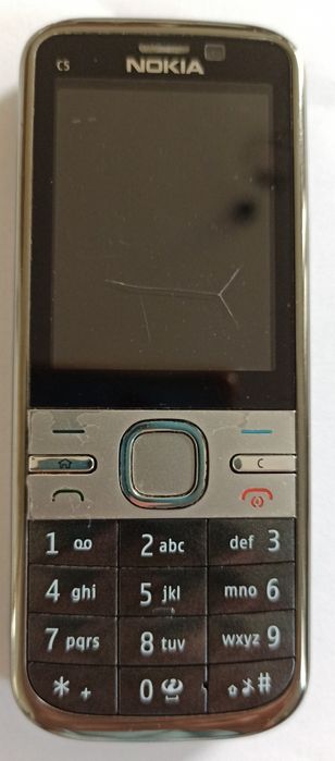 Telefon Nokia C5-00