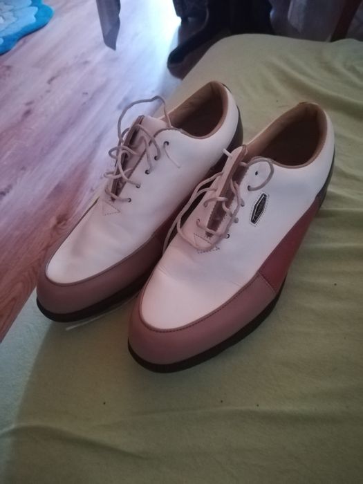 Buty do golfa w bardzo dobrym stanie