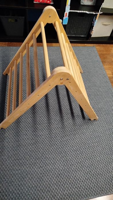 Triângulo Pikler com rampa