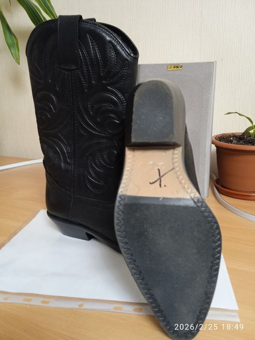 Шкіряні козаки Santa Fe 35р Made in ltali.Натуральна шкіра