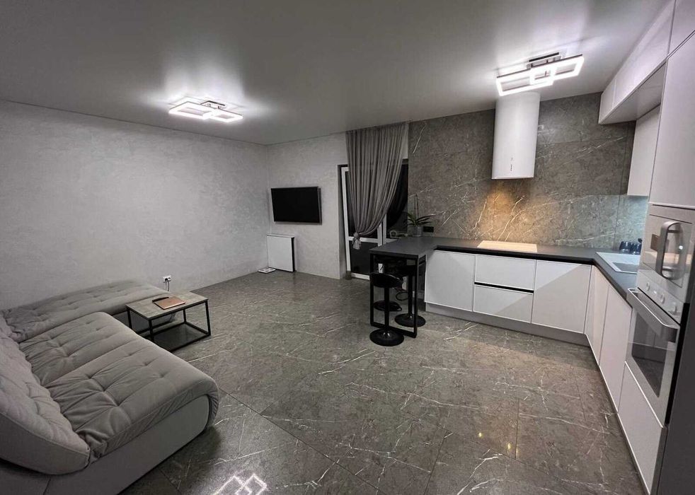 Продаж 2 поверхового таунхауса в Агрономічному