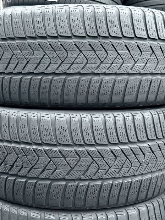 235 40 19 Pirelli Sottozero 3 80% 2025 Шини Зима